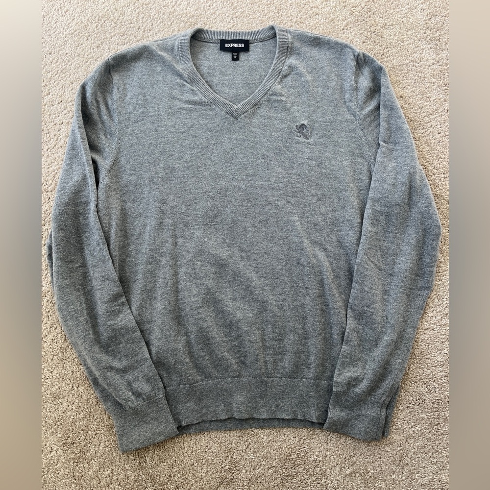 Express Men's Gray V-Neck Sweater